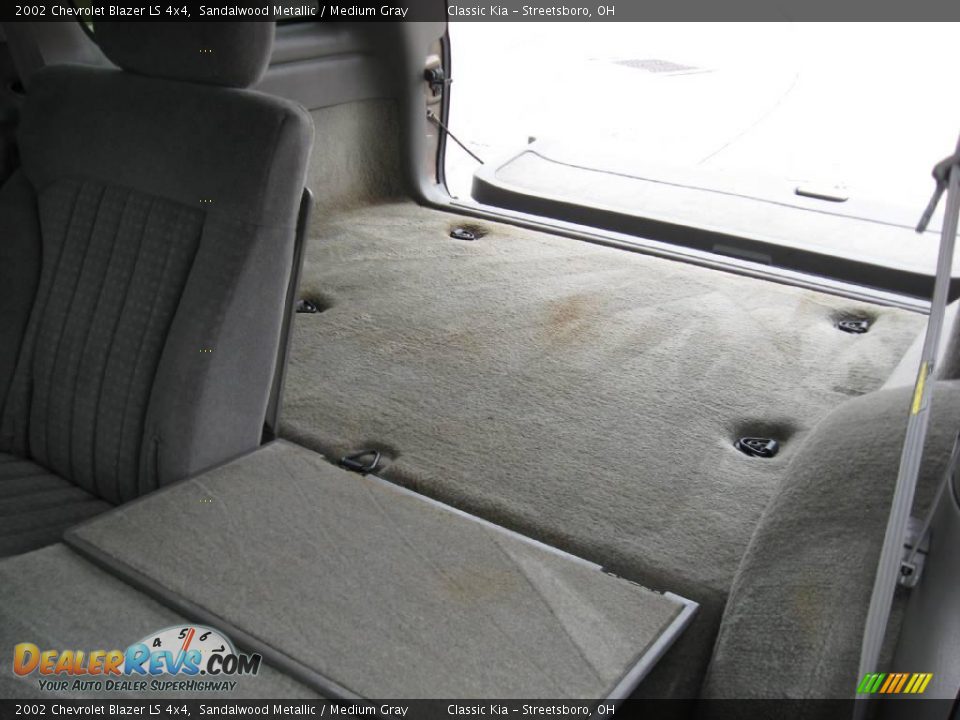 2002 Chevrolet Blazer LS 4x4 Sandalwood Metallic / Medium Gray Photo #14