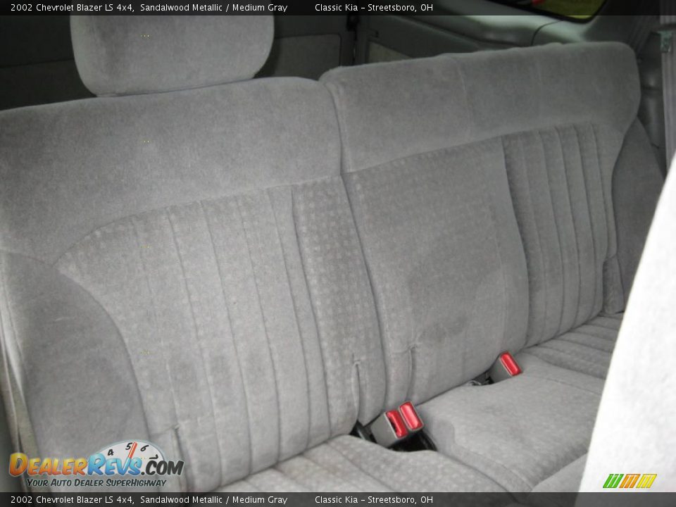 2002 Chevrolet Blazer LS 4x4 Sandalwood Metallic / Medium Gray Photo #19