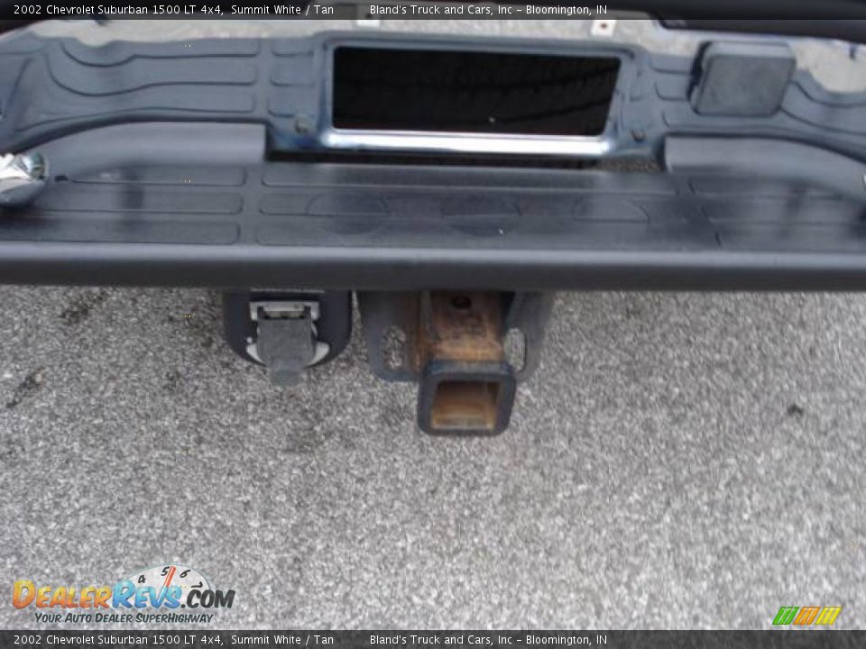 2002 Chevrolet Suburban 1500 LT 4x4 Summit White / Tan Photo #16
