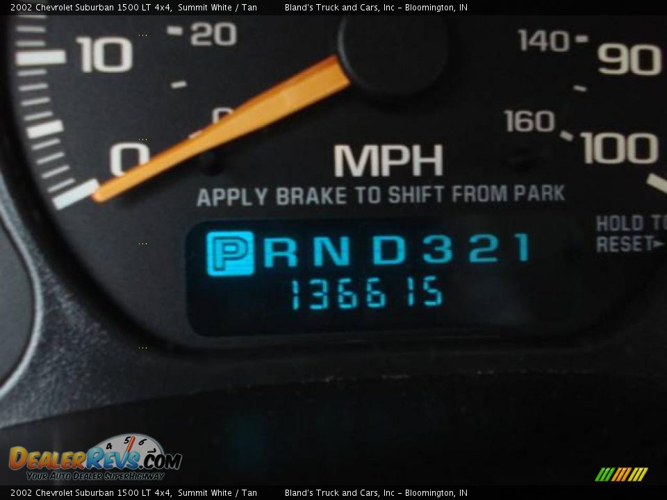 2002 Chevrolet Suburban 1500 LT 4x4 Summit White / Tan Photo #27