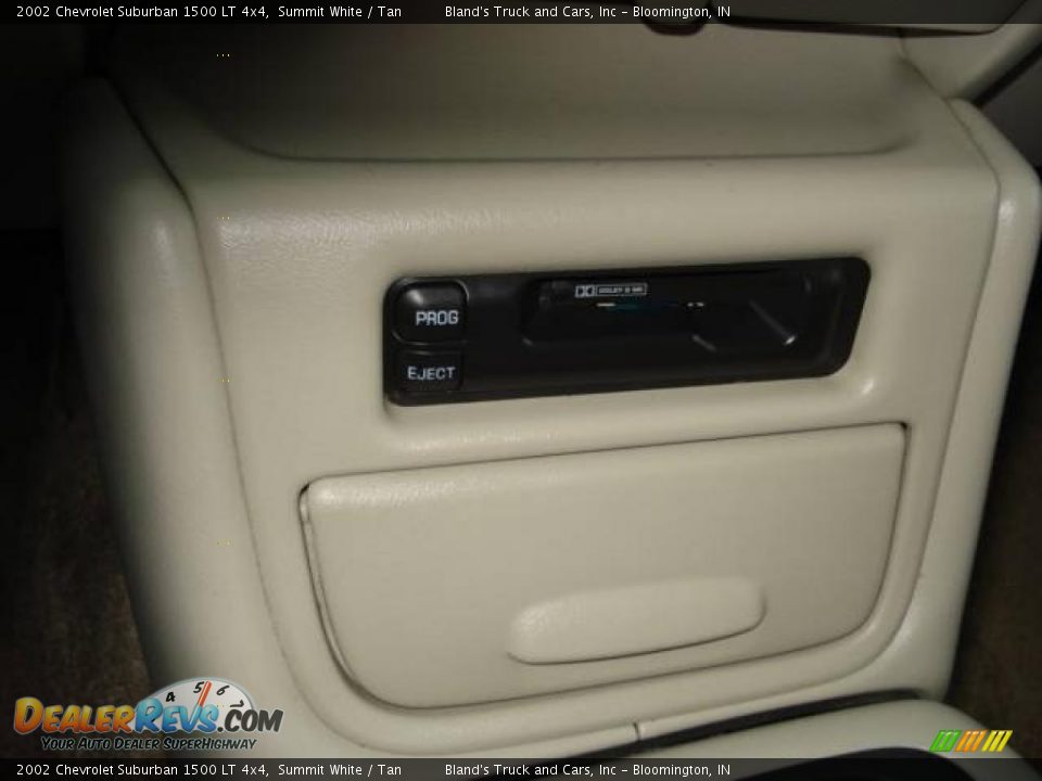 2002 Chevrolet Suburban 1500 LT 4x4 Summit White / Tan Photo #29