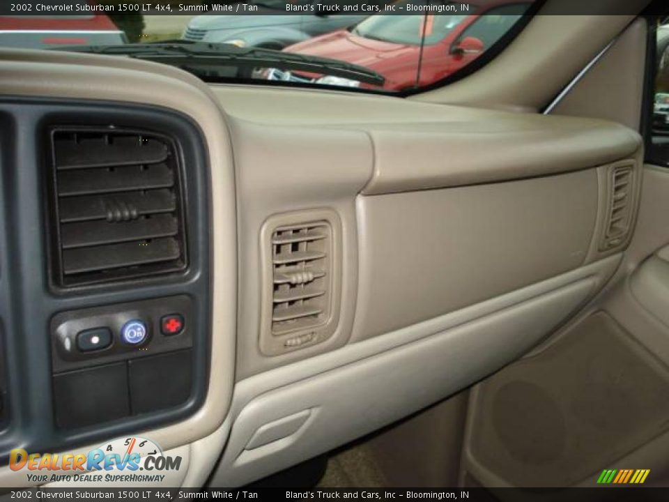 2002 Chevrolet Suburban 1500 LT 4x4 Summit White / Tan Photo #31