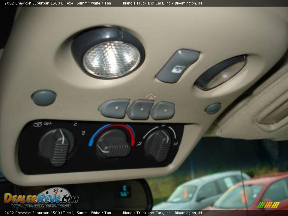 2002 Chevrolet Suburban 1500 LT 4x4 Summit White / Tan Photo #32