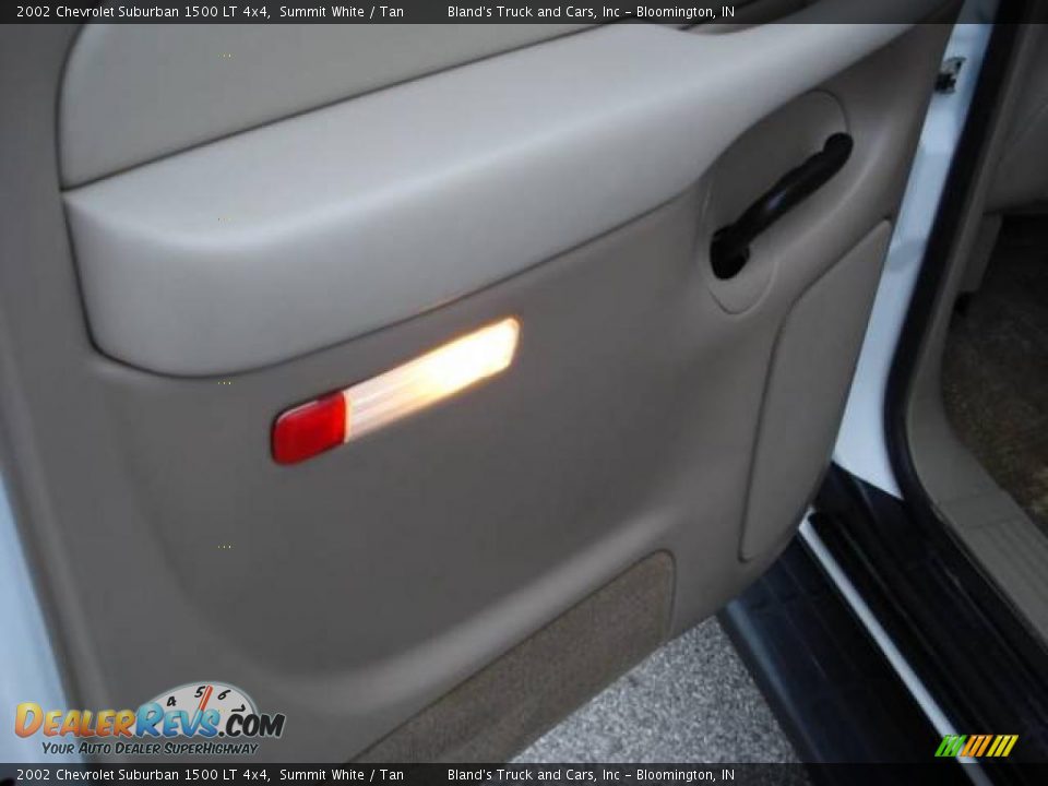 2002 Chevrolet Suburban 1500 LT 4x4 Summit White / Tan Photo #34