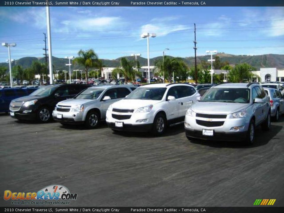 2010 Chevrolet Traverse LS Summit White / Dark Gray/Light Gray Photo #12