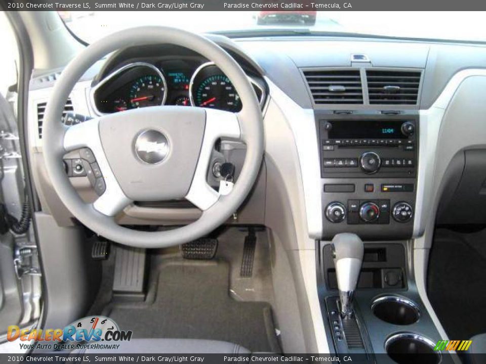 2010 Chevrolet Traverse LS Summit White / Dark Gray/Light Gray Photo #16
