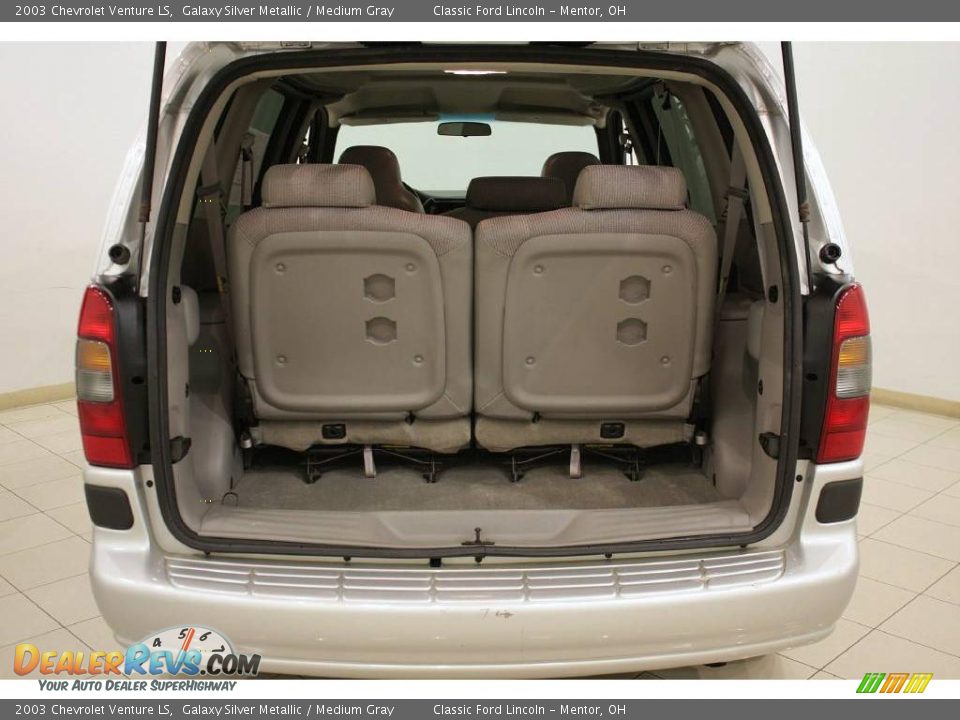 2003 Chevrolet Venture LS Galaxy Silver Metallic / Medium Gray Photo #17