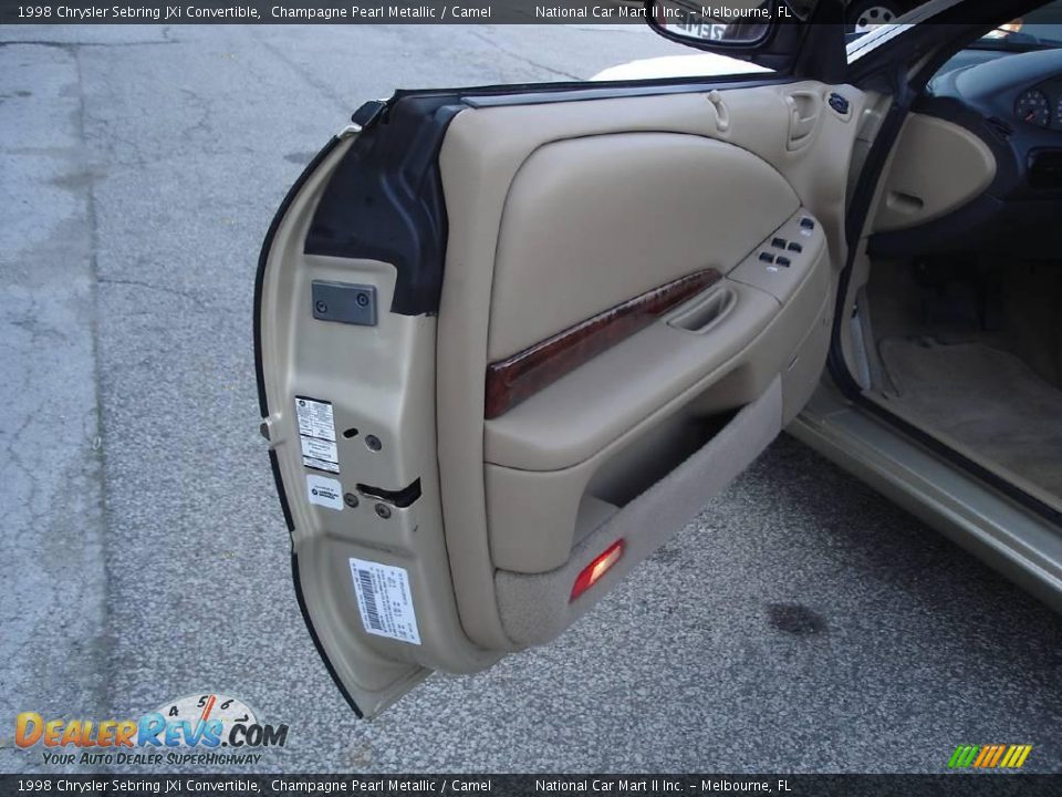 1998 Chrysler Sebring JXi Convertible Champagne Pearl Metallic / Camel Photo #9