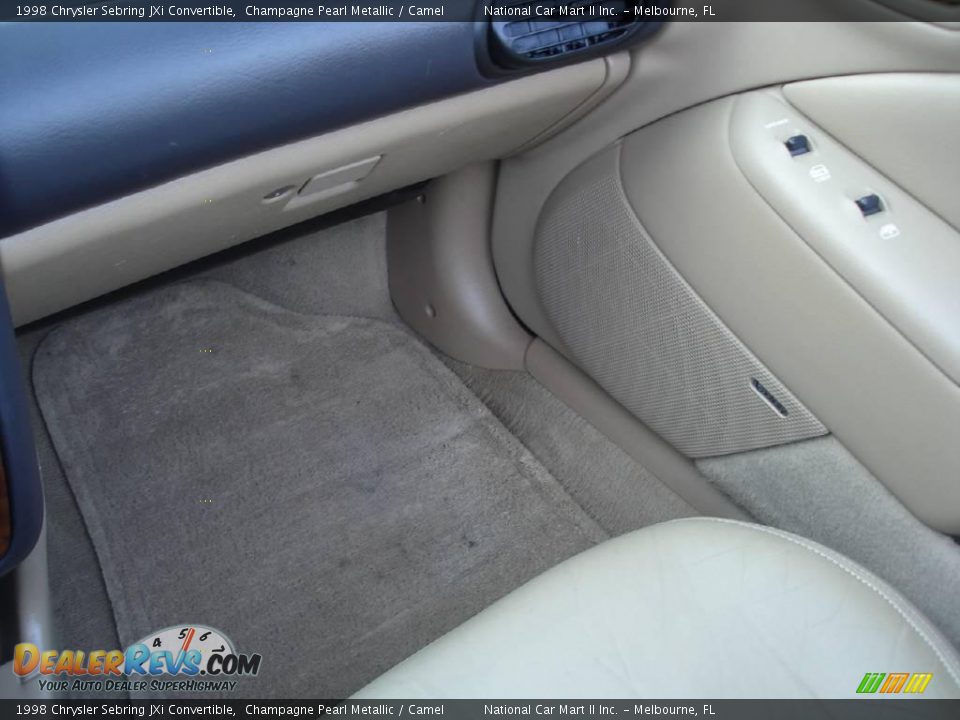 1998 Chrysler Sebring JXi Convertible Champagne Pearl Metallic / Camel Photo #19