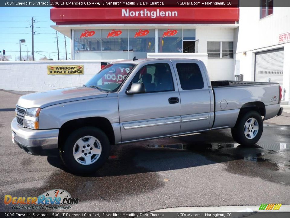 2006 Chevrolet Silverado 1500 LT Extended Cab 4x4 Silver Birch Metallic / Dark Charcoal Photo #1