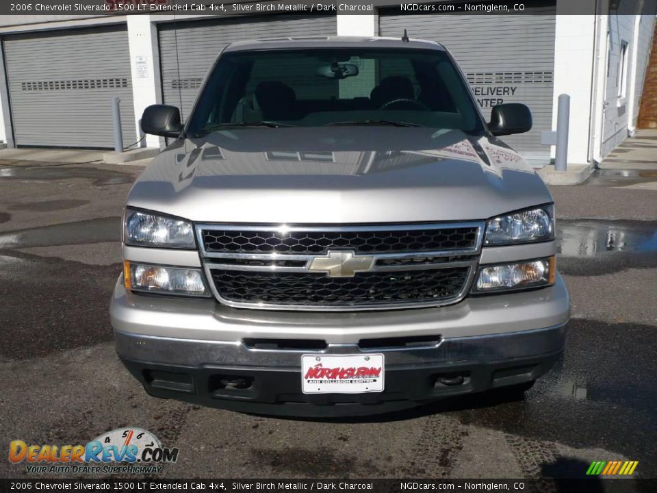 2006 Chevrolet Silverado 1500 LT Extended Cab 4x4 Silver Birch Metallic / Dark Charcoal Photo #2