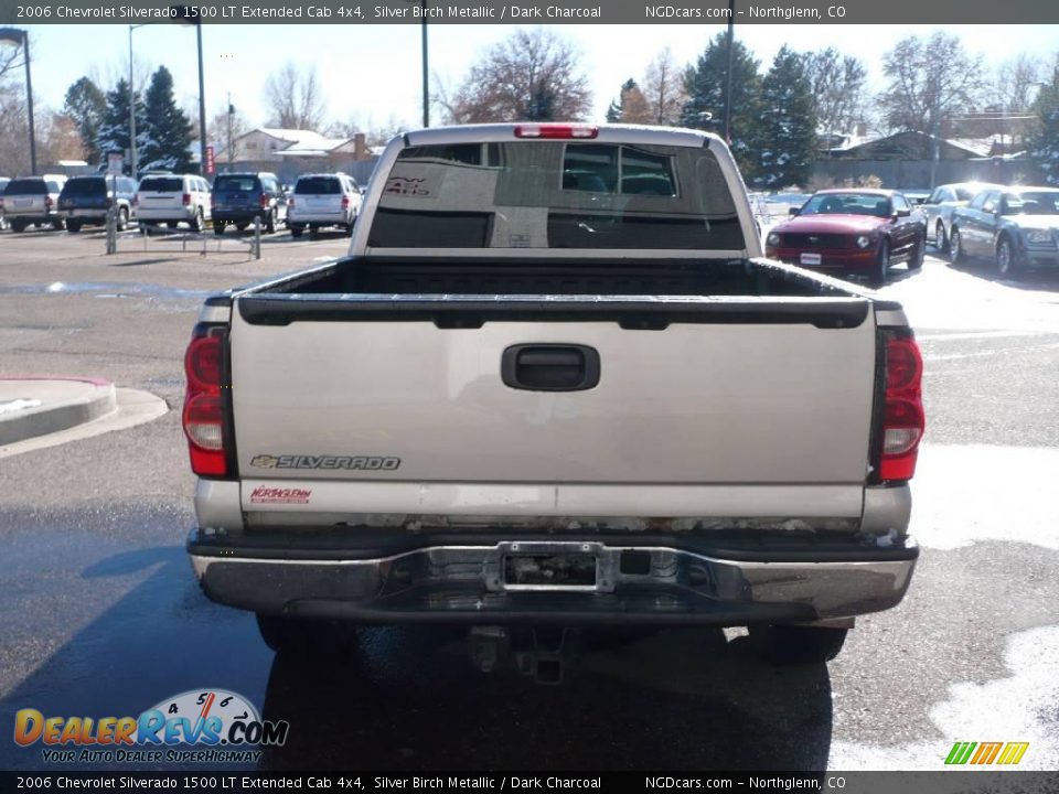 2006 Chevrolet Silverado 1500 LT Extended Cab 4x4 Silver Birch Metallic / Dark Charcoal Photo #4
