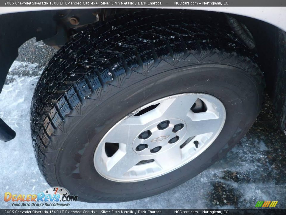 2006 Chevrolet Silverado 1500 LT Extended Cab 4x4 Silver Birch Metallic / Dark Charcoal Photo #5