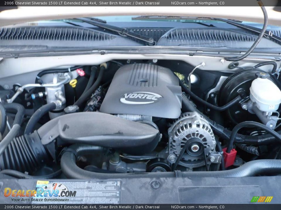2006 Chevrolet Silverado 1500 LT Extended Cab 4x4 Silver Birch Metallic / Dark Charcoal Photo #11