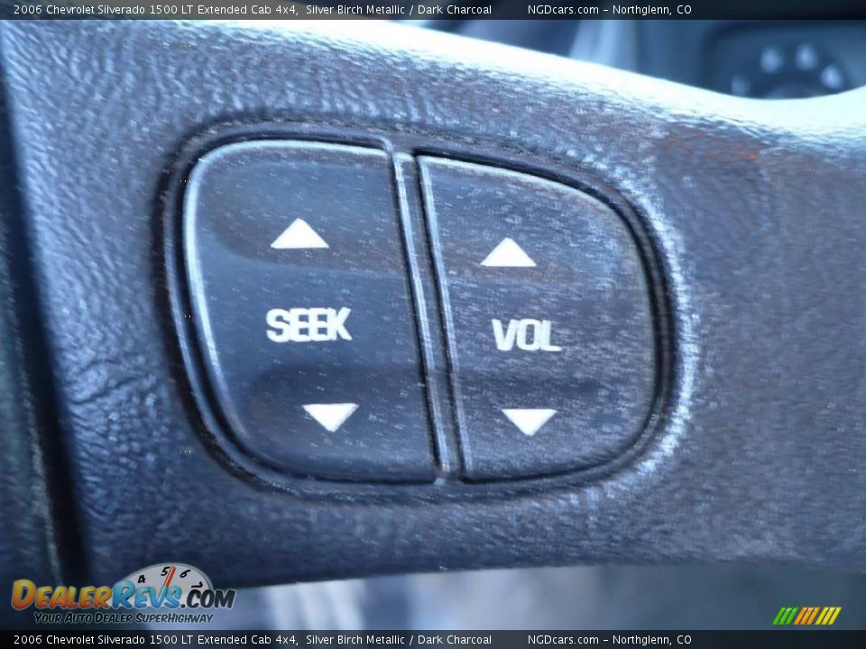 2006 Chevrolet Silverado 1500 LT Extended Cab 4x4 Silver Birch Metallic / Dark Charcoal Photo #14