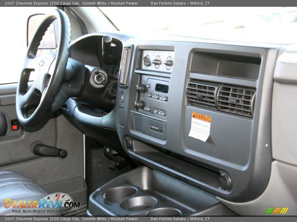 2007 Chevrolet Express 1500 Cargo Van Summit White / Medium Pewter Photo #11