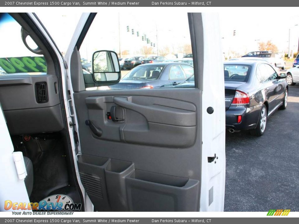 2007 Chevrolet Express 1500 Cargo Van Summit White / Medium Pewter Photo #12