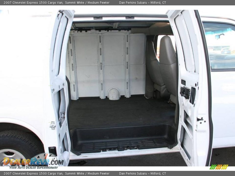 2007 Chevrolet Express 1500 Cargo Van Summit White / Medium Pewter Photo #18