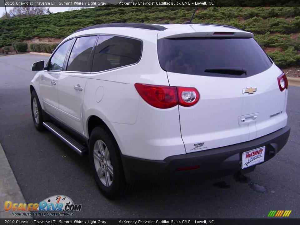 2010 Chevrolet Traverse LT Summit White / Light Gray Photo #2
