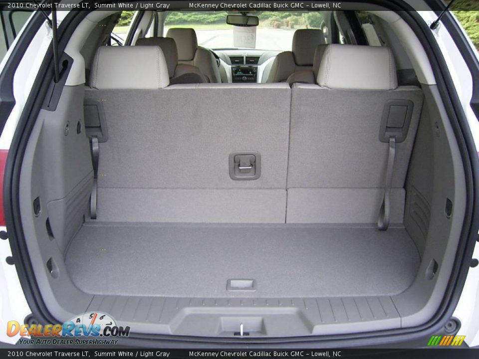 2010 Chevrolet Traverse LT Summit White / Light Gray Photo #12