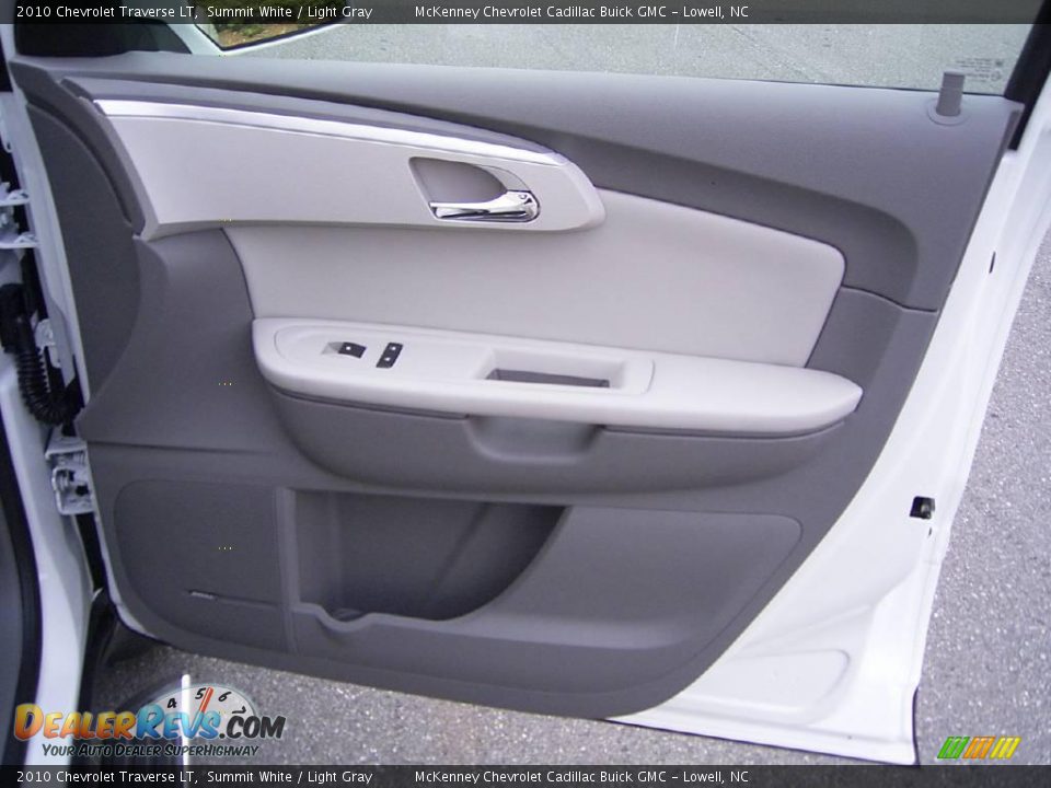2010 Chevrolet Traverse LT Summit White / Light Gray Photo #16