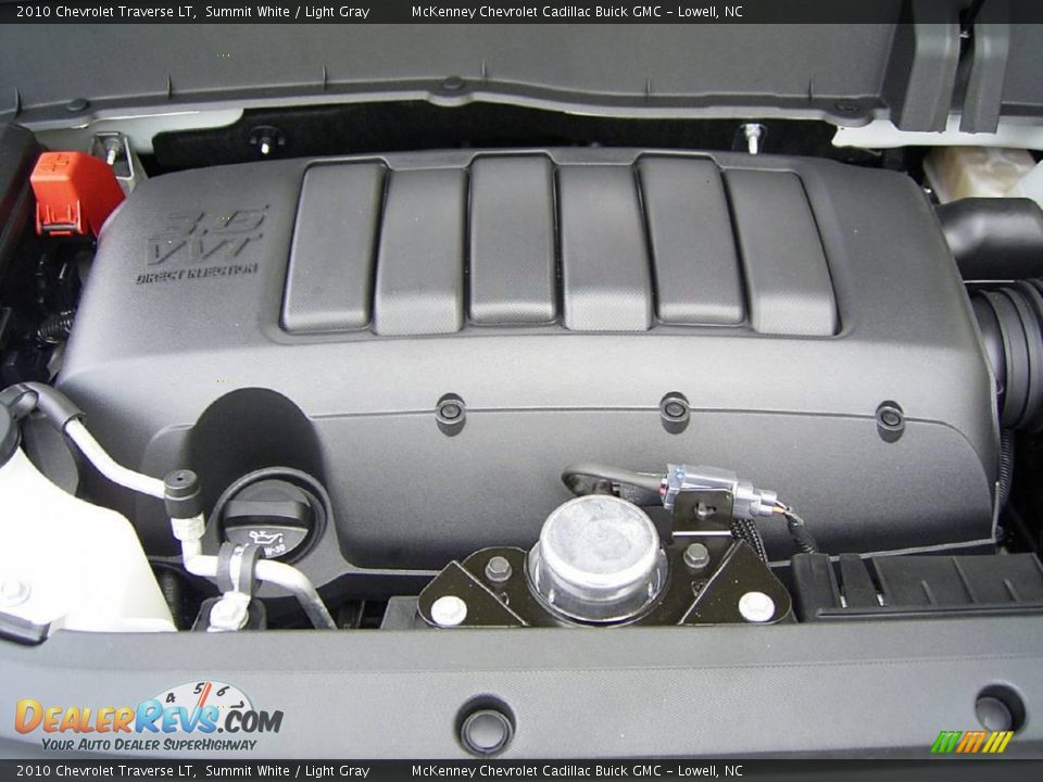 2010 Chevrolet Traverse LT Summit White / Light Gray Photo #20