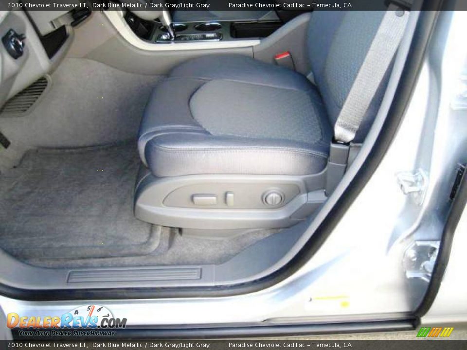 2010 Chevrolet Traverse LT Dark Blue Metallic / Dark Gray/Light Gray Photo #17