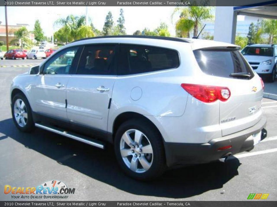 2010 Chevrolet Traverse LTZ Silver Ice Metallic / Light Gray Photo #2