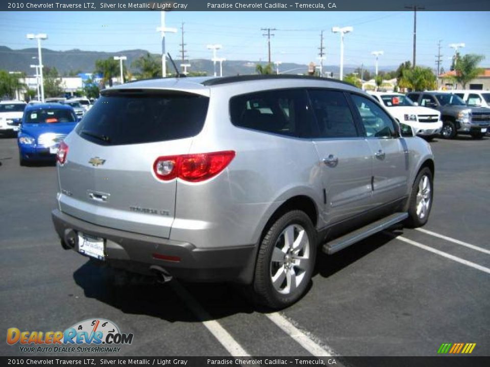 2010 Chevrolet Traverse LTZ Silver Ice Metallic / Light Gray Photo #3