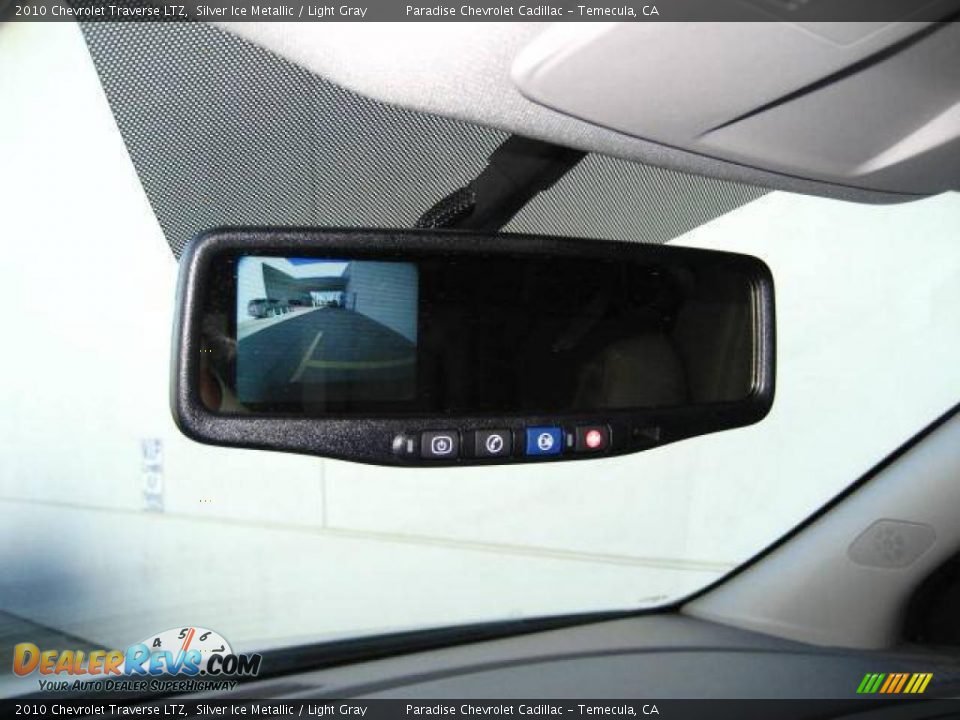 2010 Chevrolet Traverse LTZ Silver Ice Metallic / Light Gray Photo #8