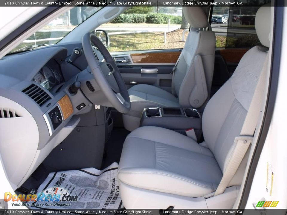 2010 Chrysler Town & Country Limited Stone White / Medium Slate Gray/Light Shale Photo #6
