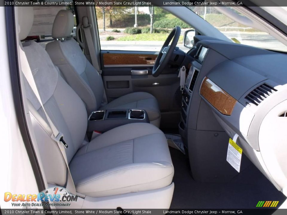 2010 Chrysler Town & Country Limited Stone White / Medium Slate Gray/Light Shale Photo #10