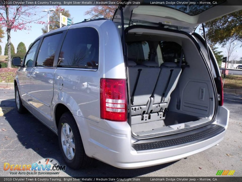 2010 Chrysler Town & Country Touring Bright Silver Metallic / Medium Slate Gray/Light Shale Photo #8