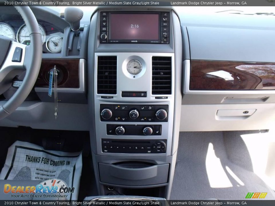 2010 Chrysler Town & Country Touring Bright Silver Metallic / Medium Slate Gray/Light Shale Photo #11