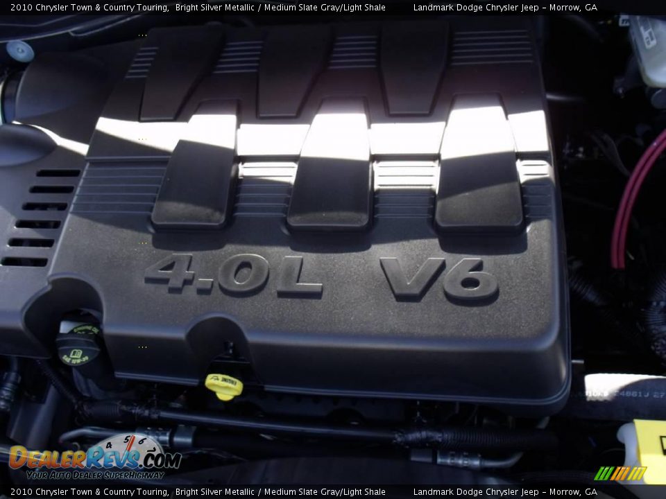 2010 Chrysler Town & Country Touring Bright Silver Metallic / Medium Slate Gray/Light Shale Photo #13