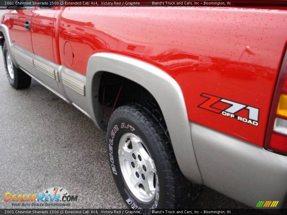 2001 Chevrolet Silverado 1500 LS Extended Cab 4x4 Victory Red / Graphite Photo #10