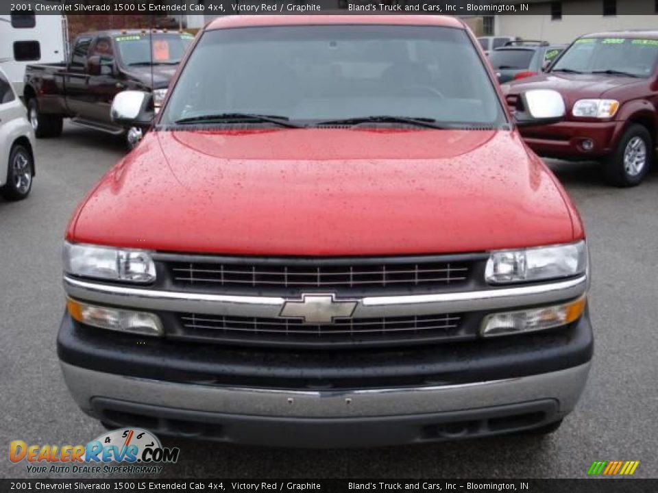 2001 Chevrolet Silverado 1500 LS Extended Cab 4x4 Victory Red / Graphite Photo #13