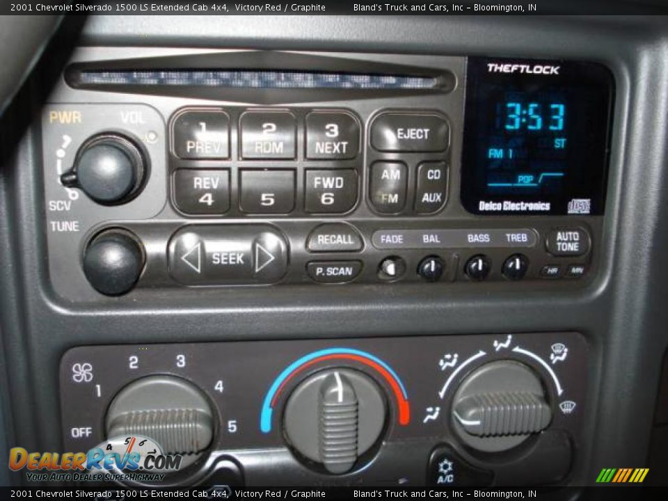 2001 Chevrolet Silverado 1500 LS Extended Cab 4x4 Victory Red / Graphite Photo #19