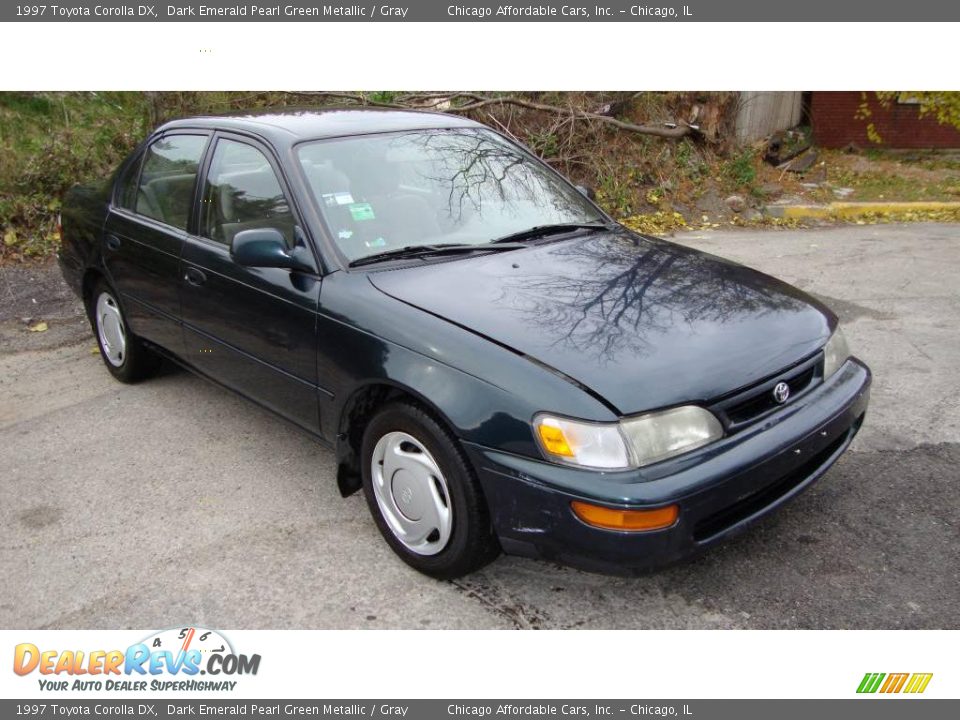 Front 3/4 View of 1997 Toyota Corolla DX Photo #3