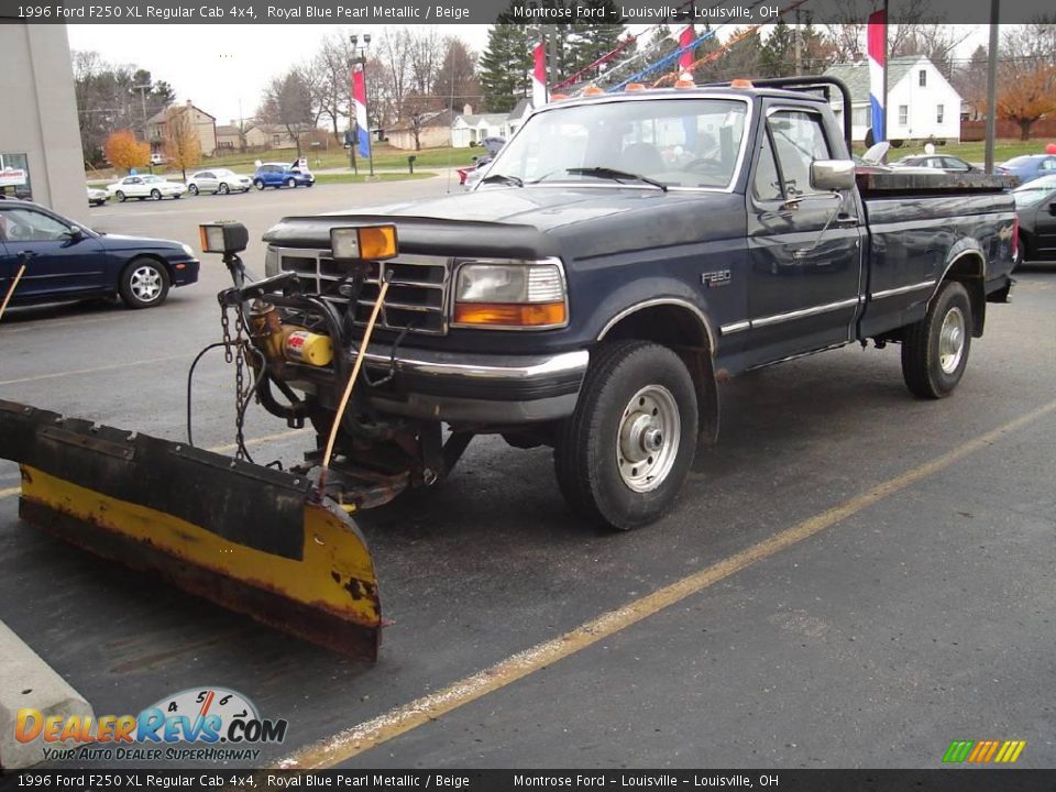 1996 Ford F250 XL Regular Cab 4x4 Royal Blue Pearl Metallic / Beige Photo #1