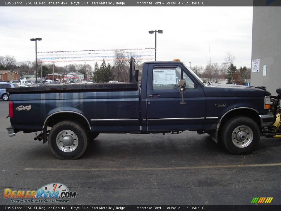 1996 Ford F250 XL Regular Cab 4x4 Royal Blue Pearl Metallic / Beige Photo #8