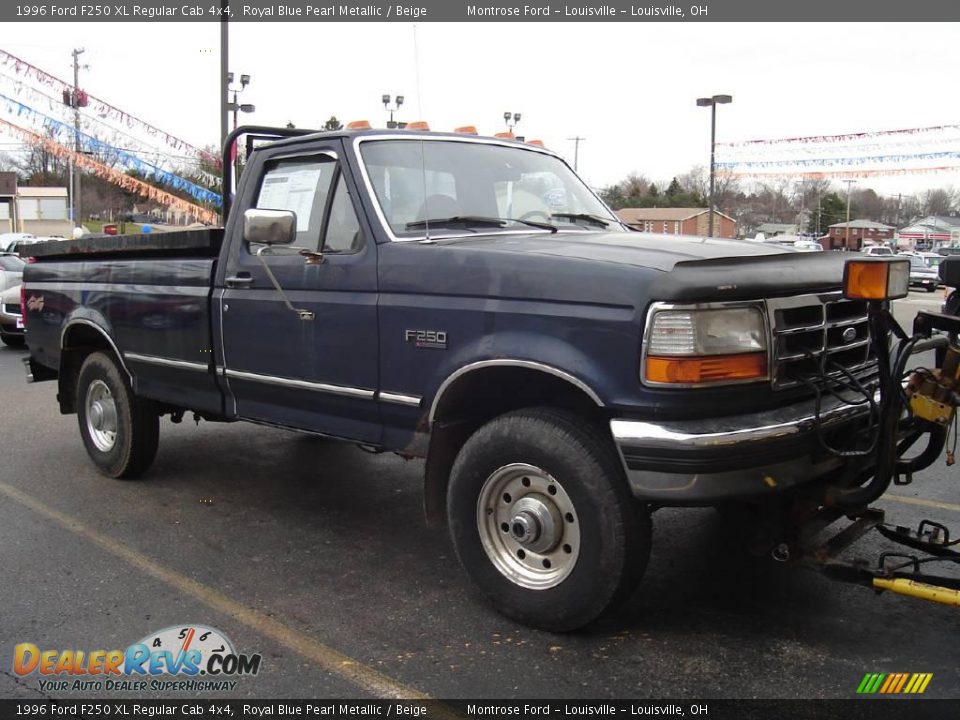 1996 Ford F250 XL Regular Cab 4x4 Royal Blue Pearl Metallic / Beige Photo #9