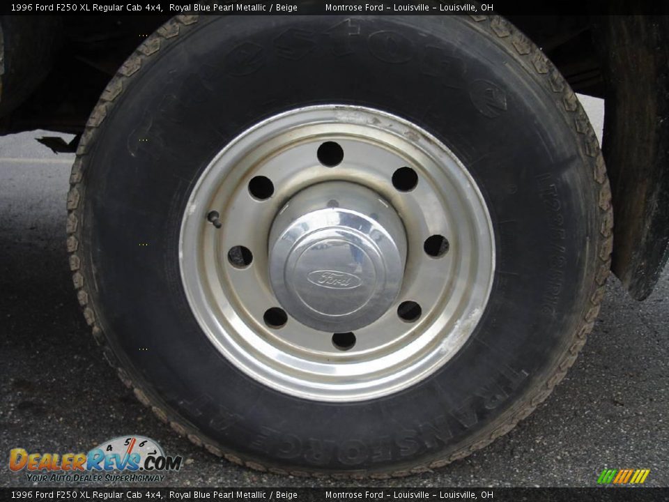 1996 Ford F250 XL Regular Cab 4x4 Royal Blue Pearl Metallic / Beige Photo #18