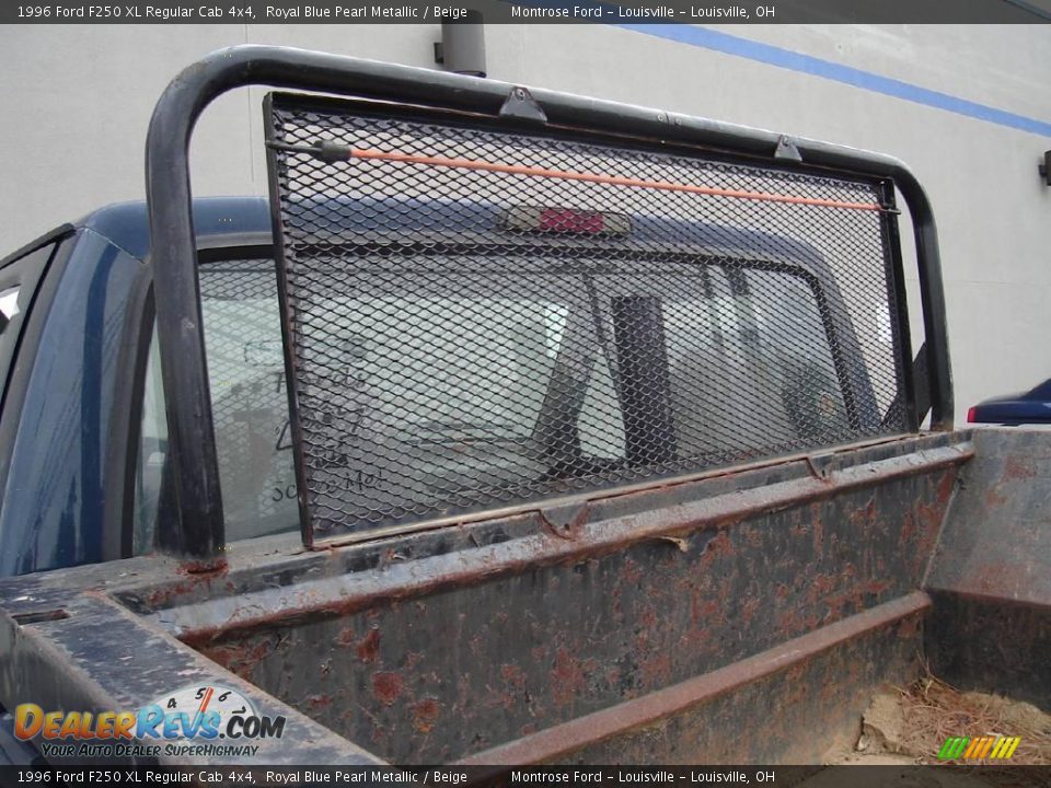 1996 Ford F250 XL Regular Cab 4x4 Royal Blue Pearl Metallic / Beige Photo #19