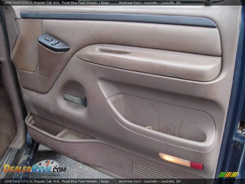 1996 Ford F250 XL Regular Cab 4x4 Royal Blue Pearl Metallic / Beige Photo #23