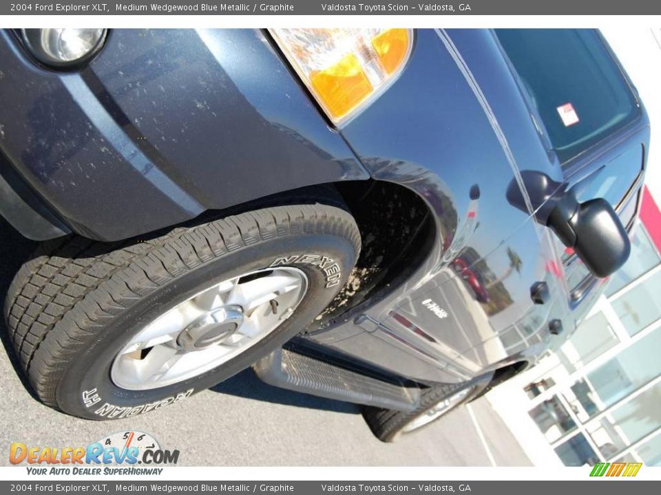 2004 Ford Explorer XLT Medium Wedgewood Blue Metallic / Graphite Photo #3