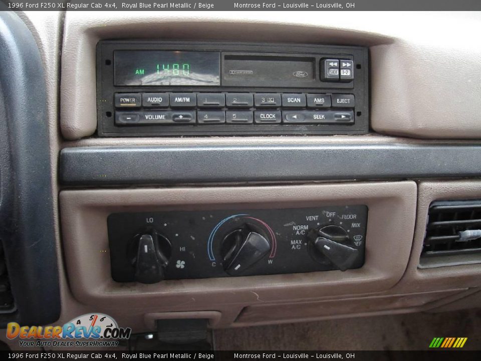 1996 Ford F250 XL Regular Cab 4x4 Royal Blue Pearl Metallic / Beige Photo #30