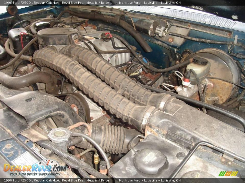 1996 Ford F250 XL Regular Cab 4x4 Royal Blue Pearl Metallic / Beige Photo #34