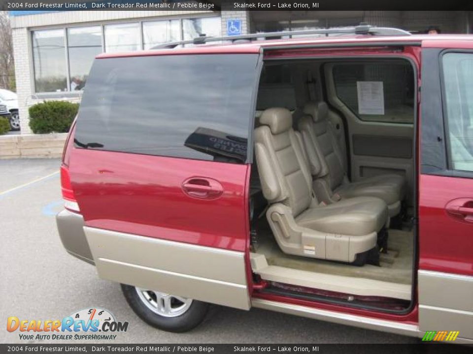 2004 Ford Freestar Limited Dark Toreador Red Metallic / Pebble Beige Photo #21