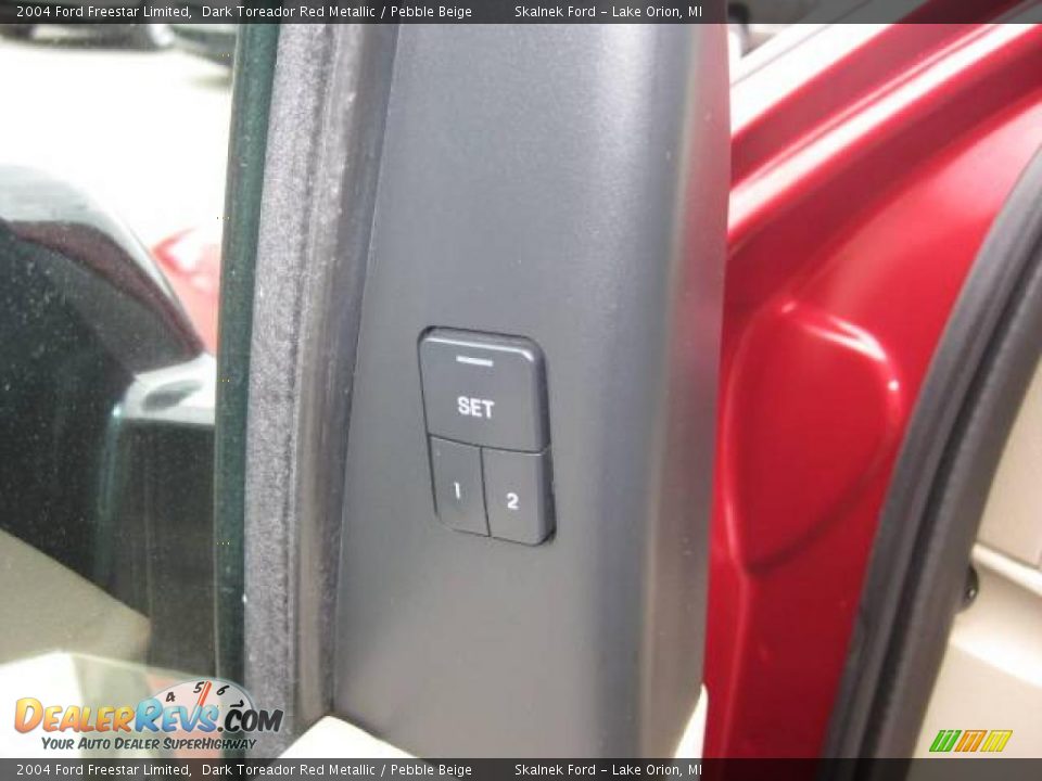 2004 Ford Freestar Limited Dark Toreador Red Metallic / Pebble Beige Photo #32